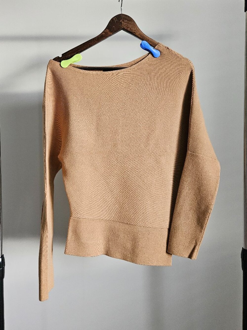 Banana Republic Ribbed Off-Shoulder Sweater - Tan - S